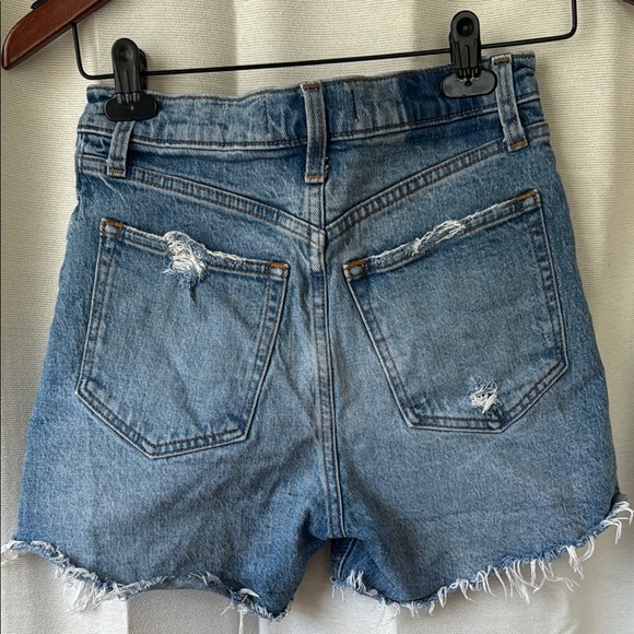 A&F High Rise Dad Short - Picture 2 of 3